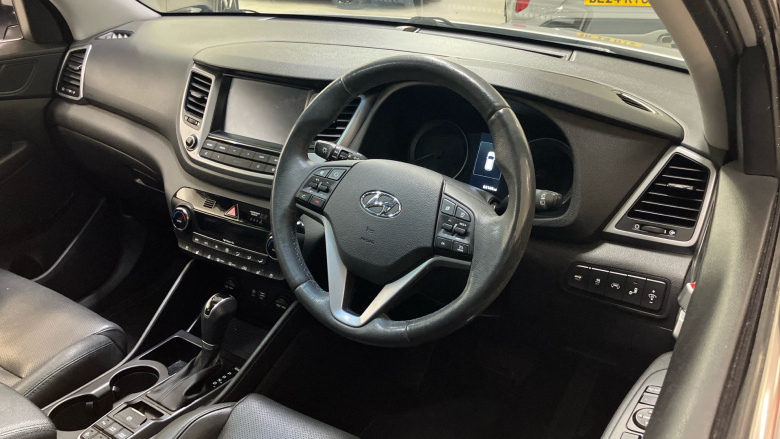 Hyundai Tucson 1.7 CRDi Blue Drive Premium SE 5dr 2WD DCT Diesel Estate